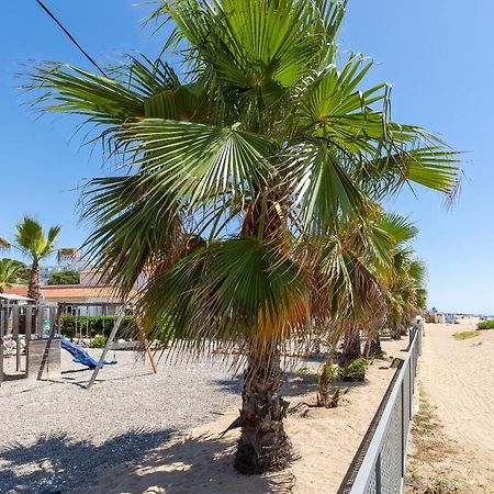 Malgrat De Mar Beachfront Village Экстерьер фото