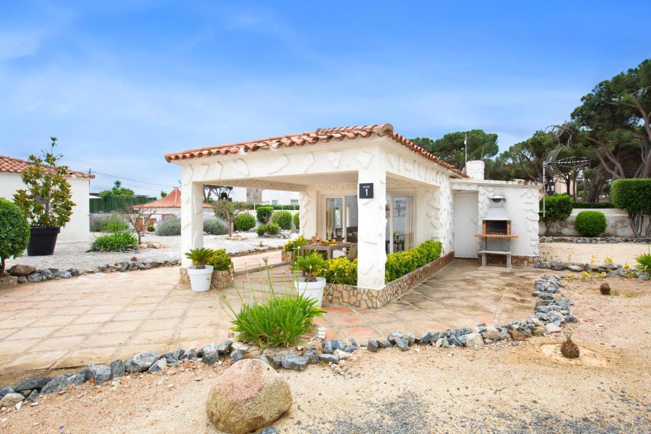 Malgrat De Mar Beachfront Village Номер фото