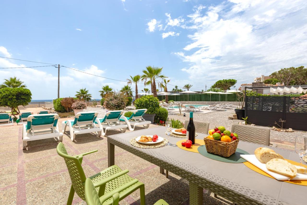 Malgrat De Mar Beachfront Village Номер фото